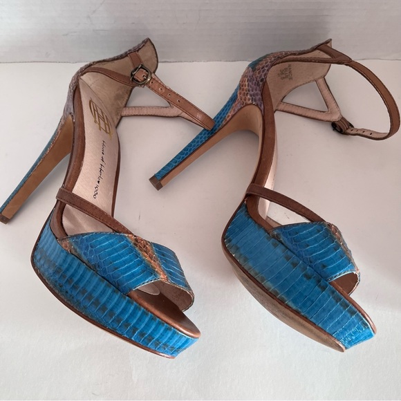 HOUSE OF HARLOW NANCIE BLUE STILETTO SANDALS - Picture 5 of 12